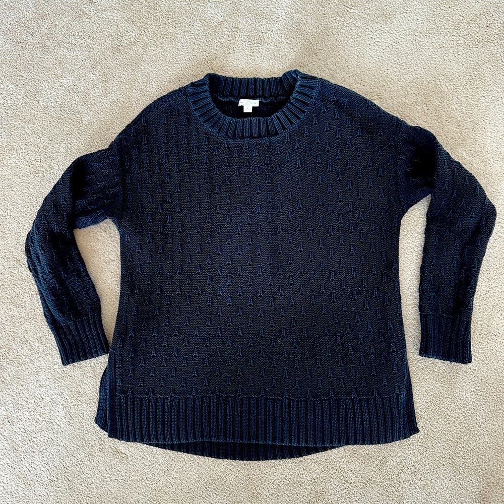 Gap sweater